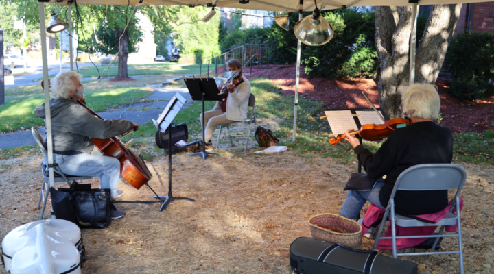 violinists playing chamber music