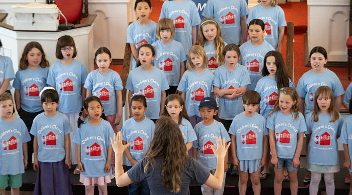 children singing