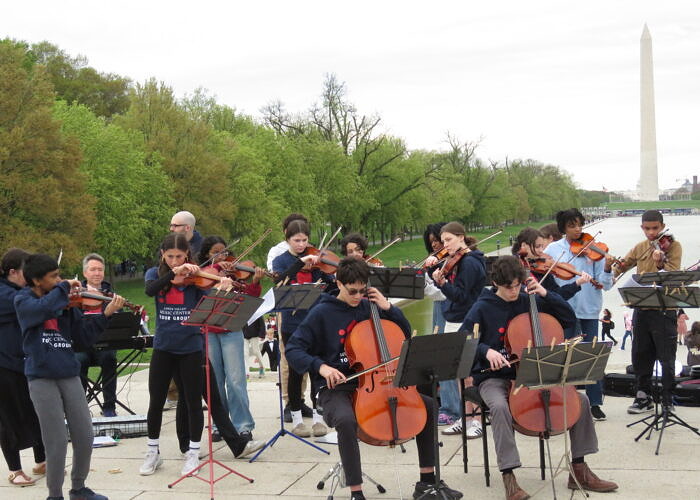 Tour Group performing in Washington, D.C.
